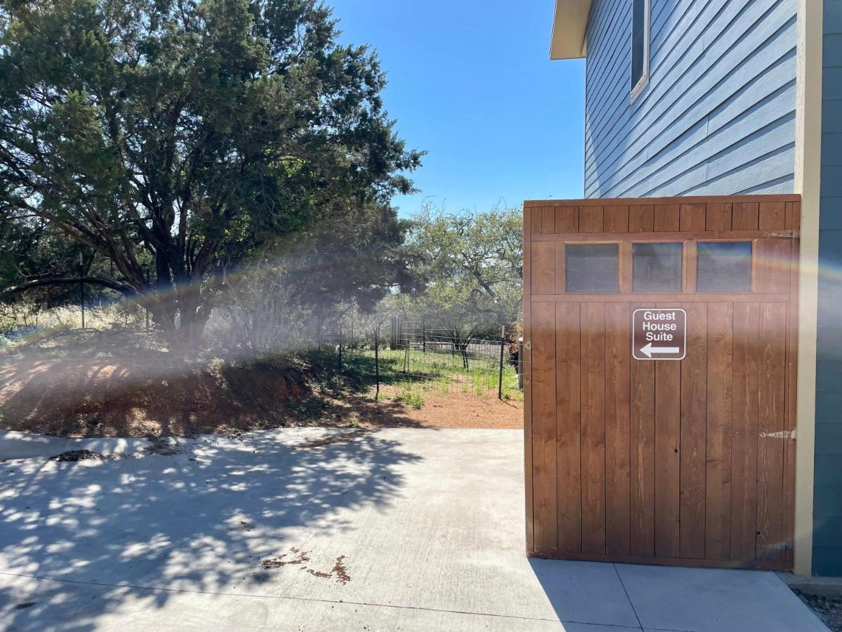 Ranchette Apartment- Beach Access Small Lake View Buchanan Dam Exterior foto